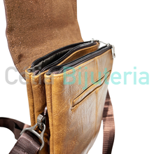 Carregar imagem no visualizador da galeria, Carteira / Bolsa Masculina de Polipele
