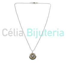 Cargar imagen en el visor de la galería, Collar de Acero con Medalla Bicolor
